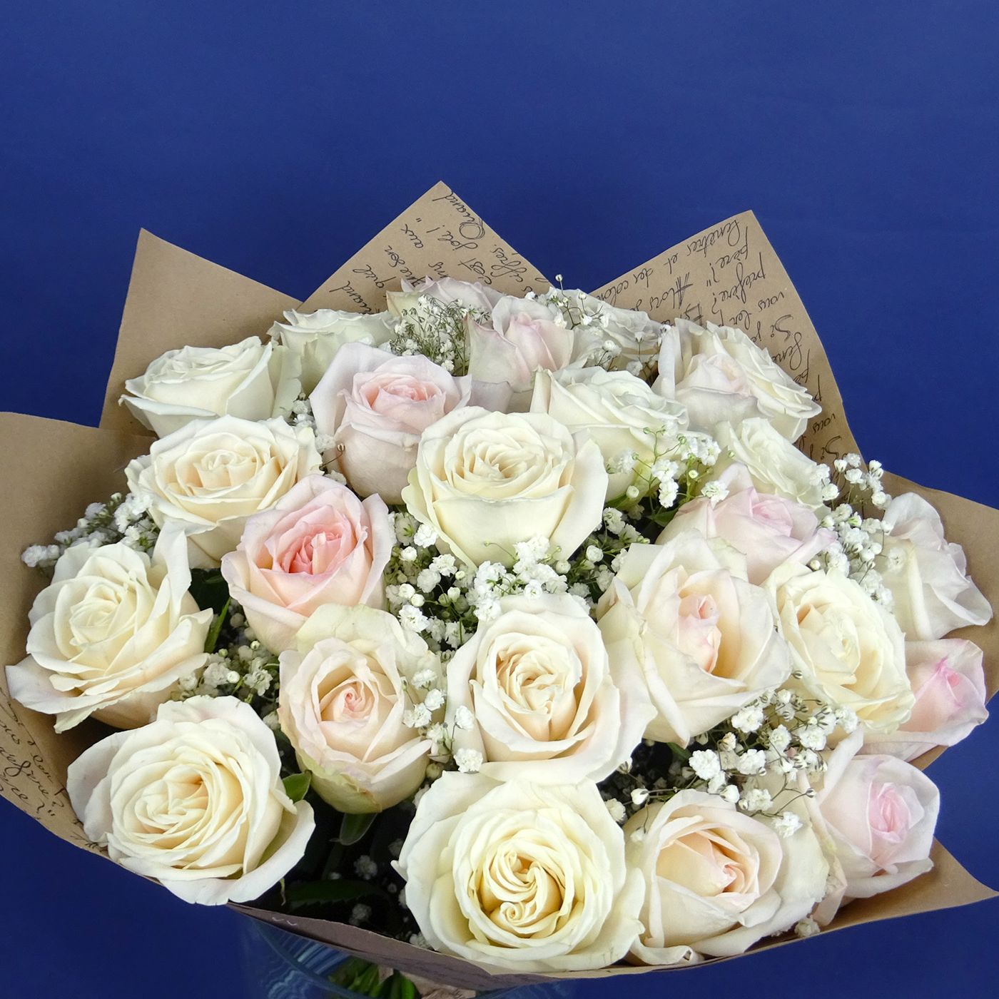 Букет Зефир из 25 пионовидных светлых роз