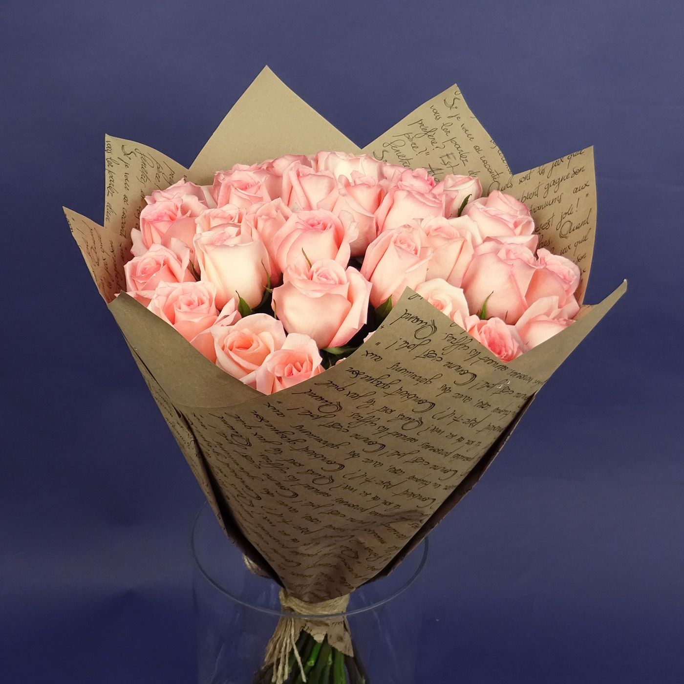 Букет из 35 розовых роз