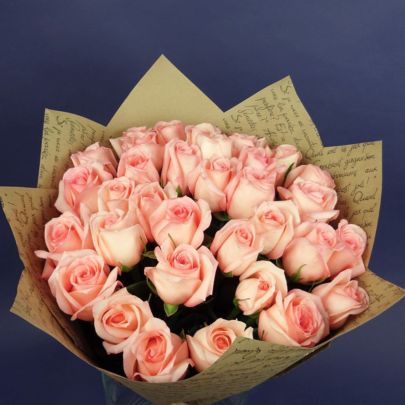 Букет из 35 розовых роз