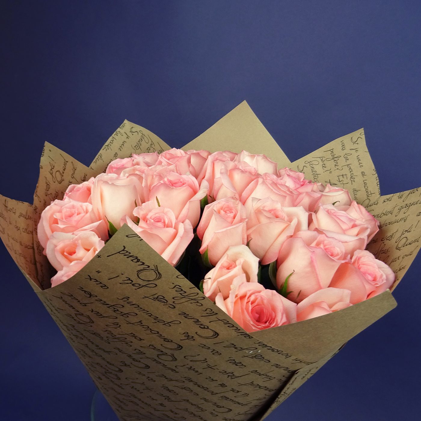 Букет из 35 розовых роз